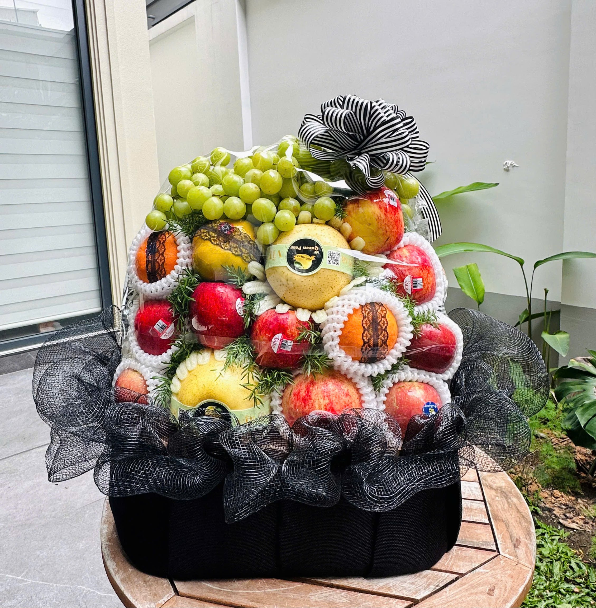 Giỏ Trái Cây Kính Viếng GF575
